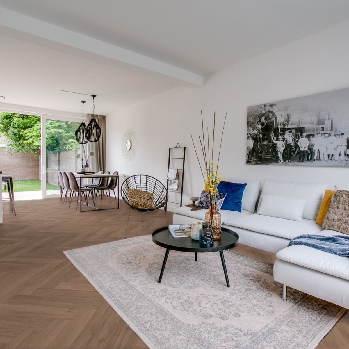 Hoomline Fusion Superior V4 Gotham Oak Honey 1075131 - Click PVC Floor in Herringbone